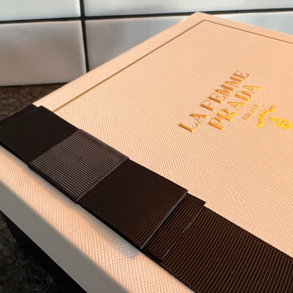 LA FEMME PRADA MILANO BOX - Picture 2 of 6